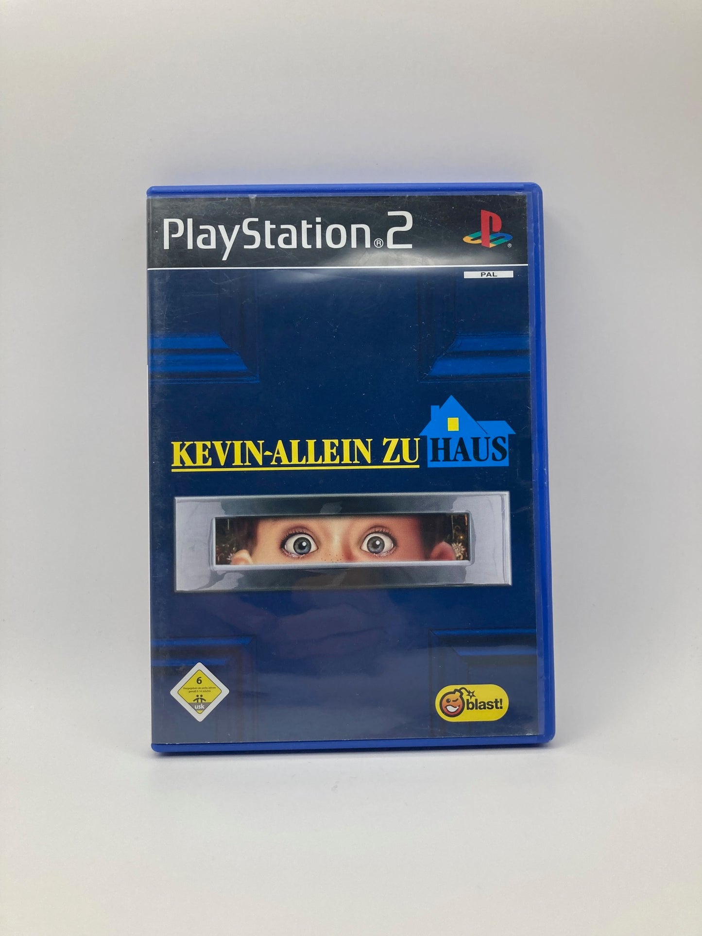 Kevin Allein zu Haus